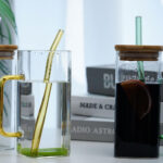 Square Mug with Wooden Lid and Glass Straw 400ml - Image 2