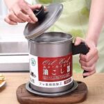 Oil Strainer Container with Lid and Fine Mesh Filter 1.4 L– Stainless Steel - Image 2