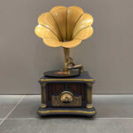Vintage Gramophone Bluetooth Speaker - Classic Gold Horn