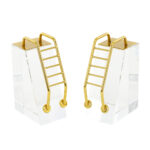 Modern Crystal Sculpture with Gold Alloy Handle Design - Image 3