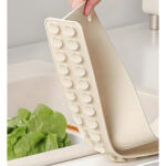 Silicone Sink Splash Guard With Suction - Image 4