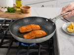 24cm Stainless Steel Honeycomb Frying Pan - Image 2