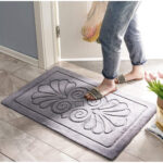 Embossed Floral Bath Mat 88x58cm - Image 5